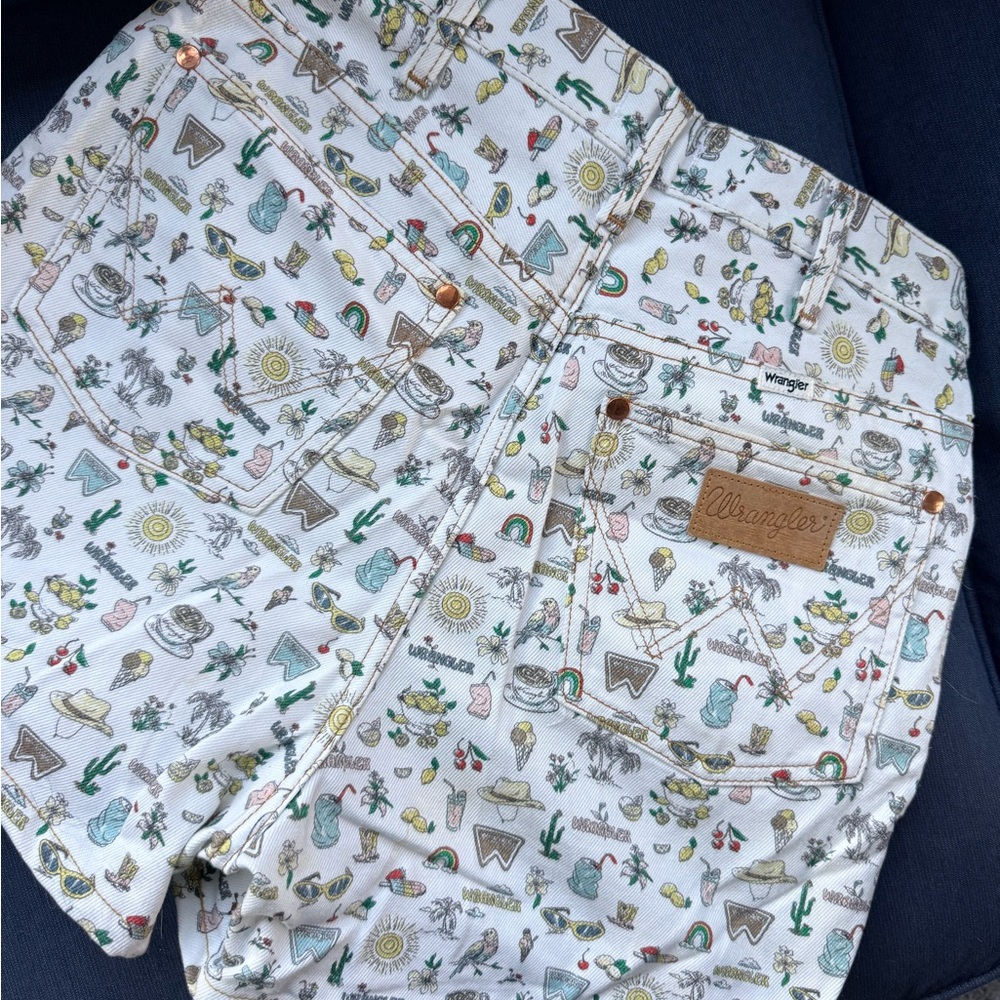 Wrangler White Denim Shorts with Multicolor Western Icons